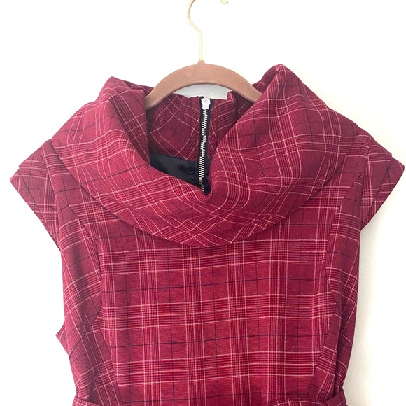 Go International Plaid Cap Sleeves Cowl Neck Mini Dress with Belt Size 13 - Picture 3 of 13